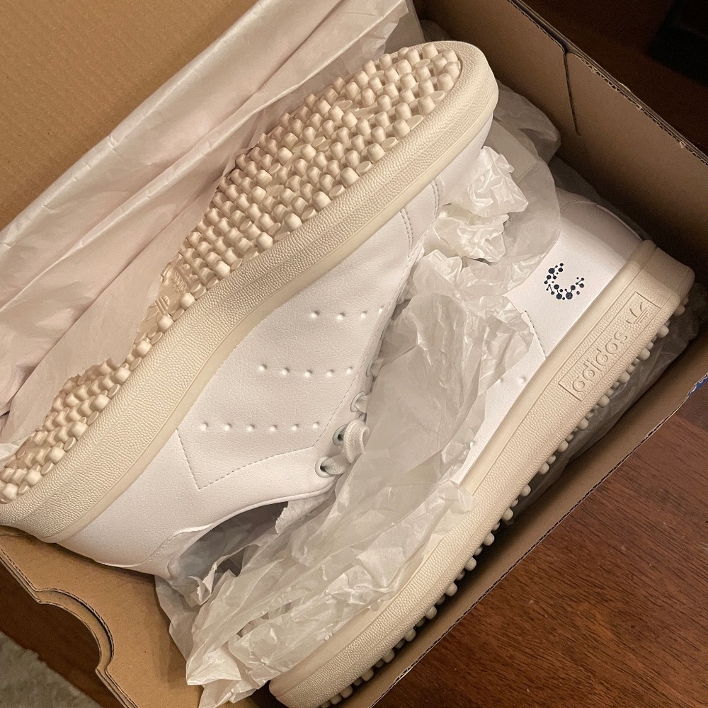 stan smith golf shoes (M 7.5, W 8.5)